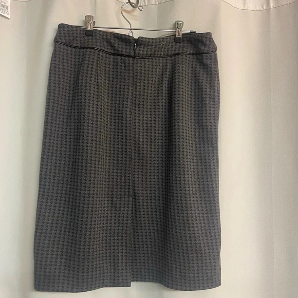 Susan Bristol black/ gray skirt size 8 - Picture 3 of 5